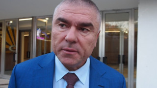 Аз да питам НАП, защо в бензиностанциите и аптеките на този се плаща само кеш?